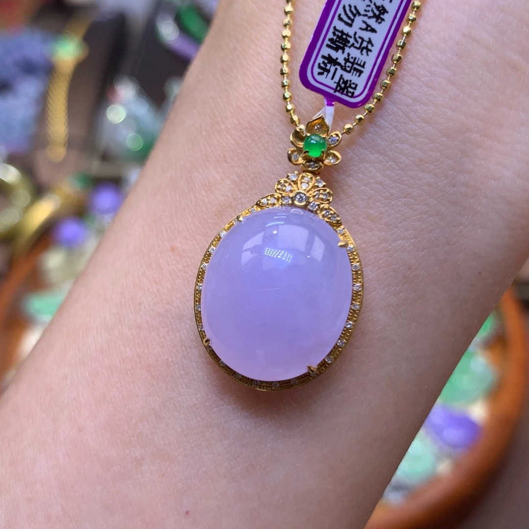 翡翠18K金镶嵌颈饰