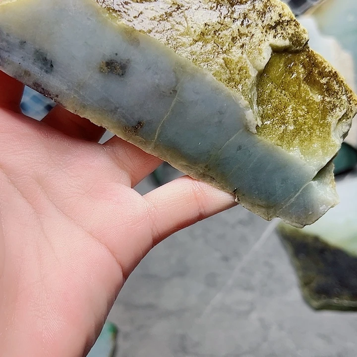 爱***笑颈饰未镶嵌翡翠纯天然缅甸翡翠