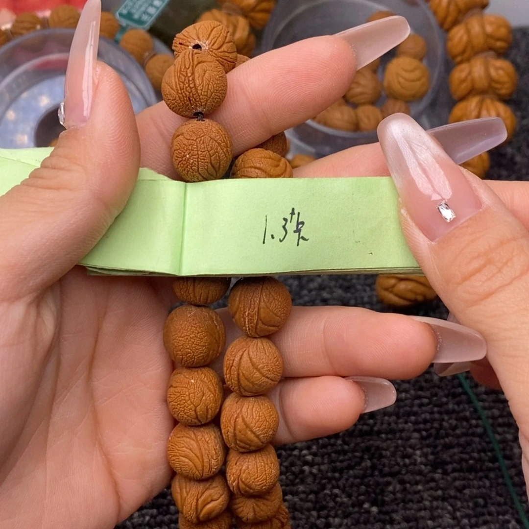 秦岭山脉龙纹桃核 36