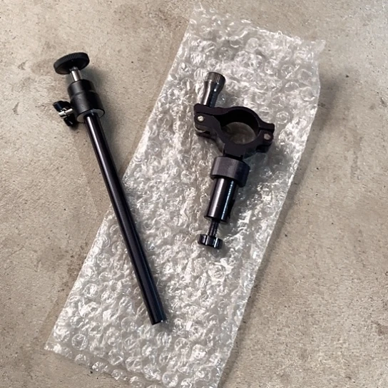 铝镁合金钓椅灯架一个。