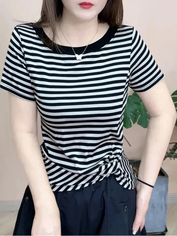 圆领洋气夏季女装细条纹T恤百搭女士短袖t恤显瘦黑白吸汗时尚减龄