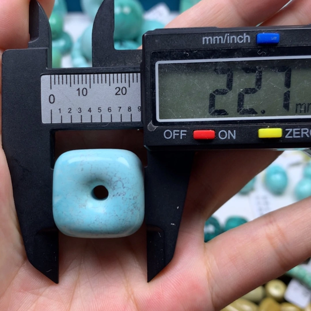 【闪购商品】未镶嵌绿松石珠宝奇石