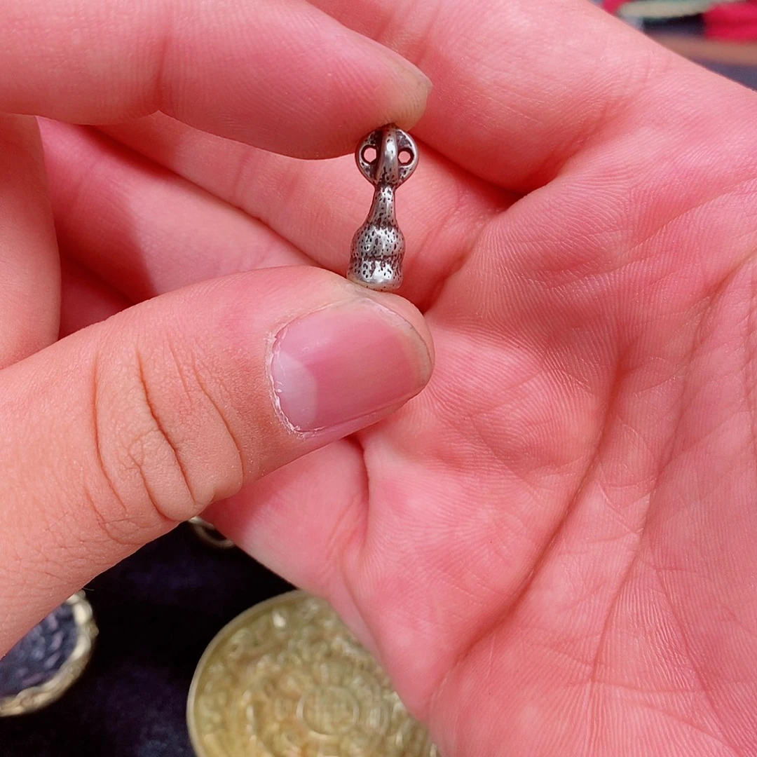 据高峰芳芳芳芳个广告