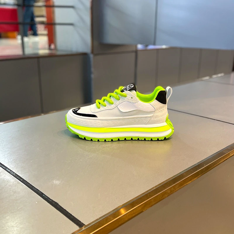 新款时尚春夏男士休闲鞋