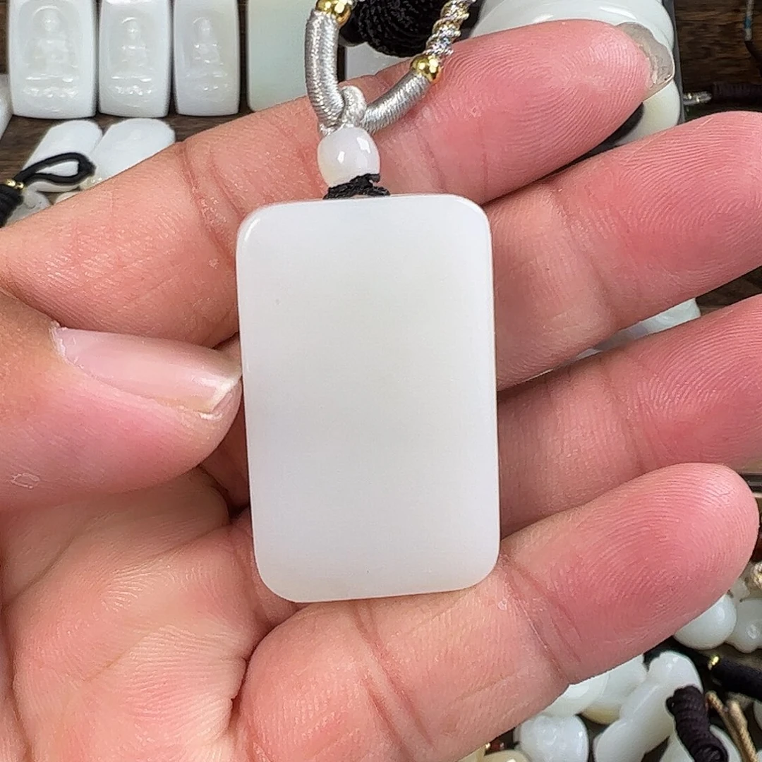 颈饰未镶嵌和田玉