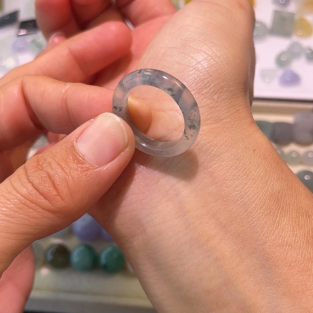 定制翡翠未镶嵌戒圈