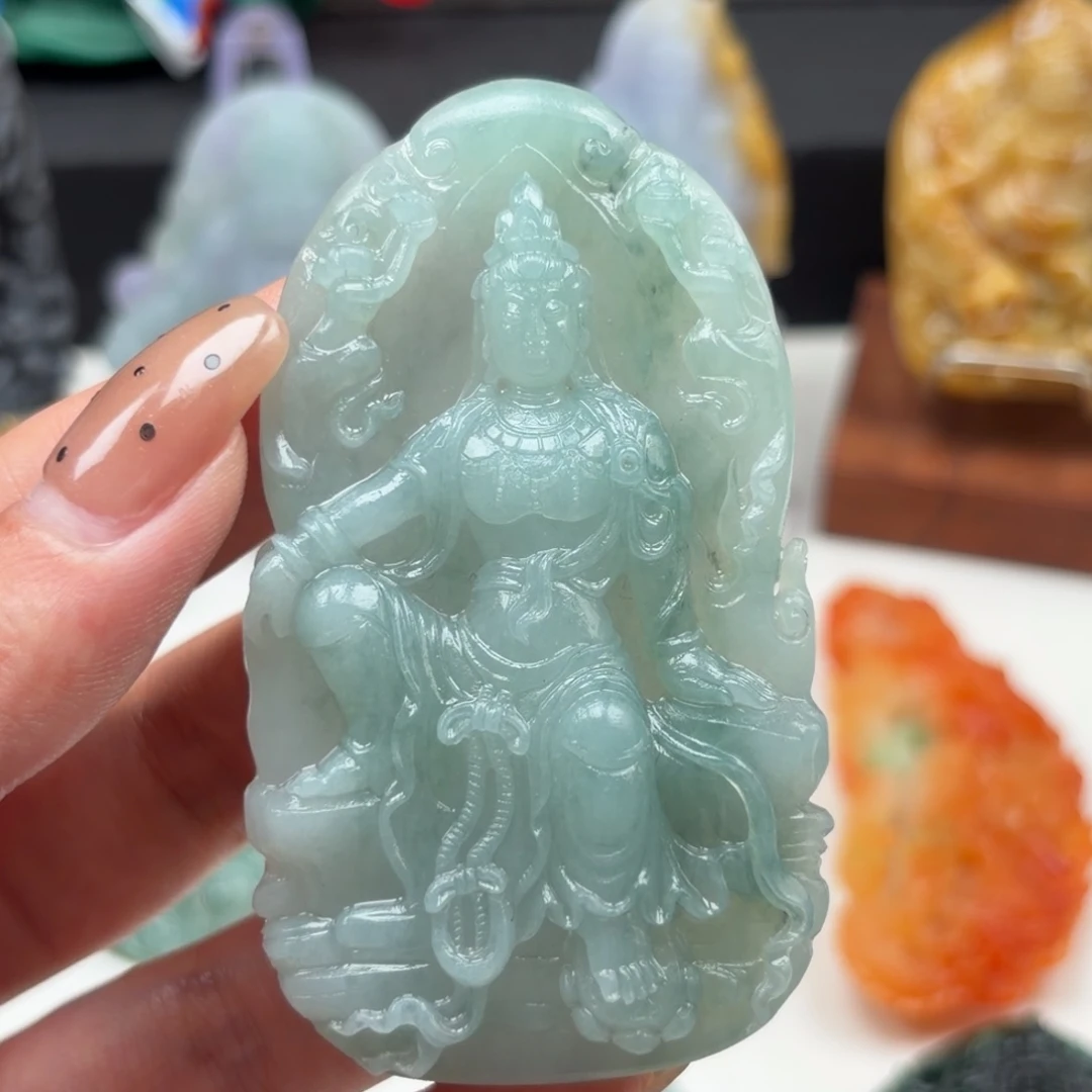 定制翡翠未镶嵌水月观音