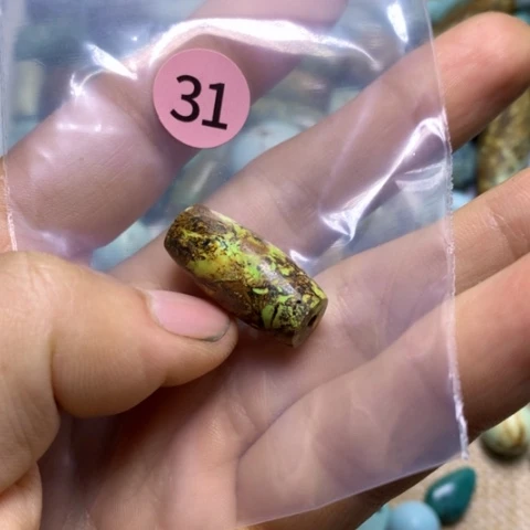 无非金属配饰品店