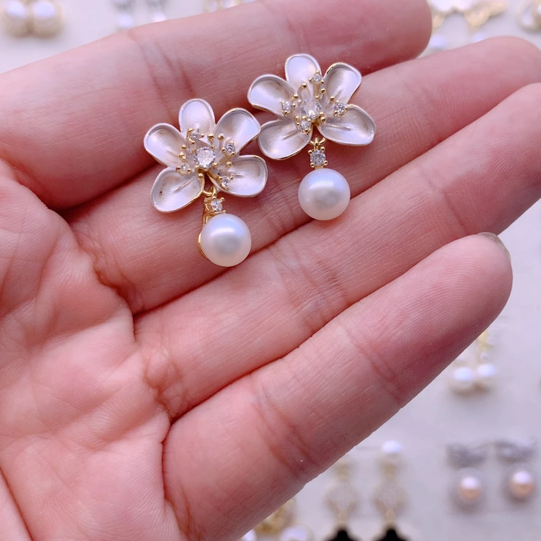 合金耳饰淡水珍珠