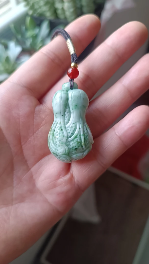 天然独山玉精雕玉白菜男女同款时尚精美送礼吊坠