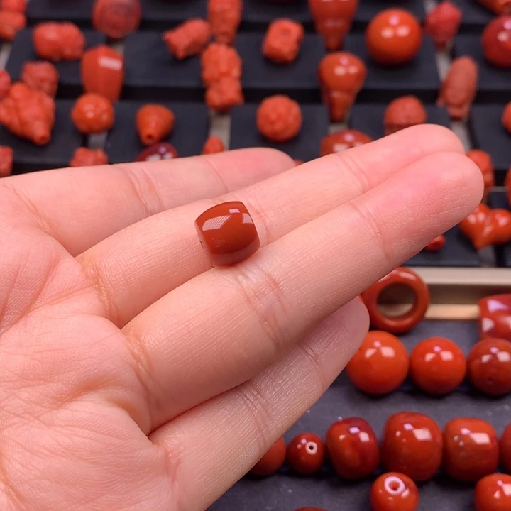 用***8南红玛瑙未镶嵌直切单珠10MM