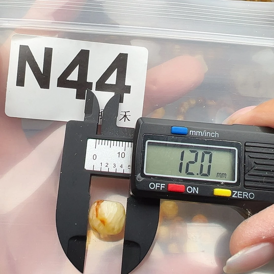 未镶嵌琥珀裸石微瑕12