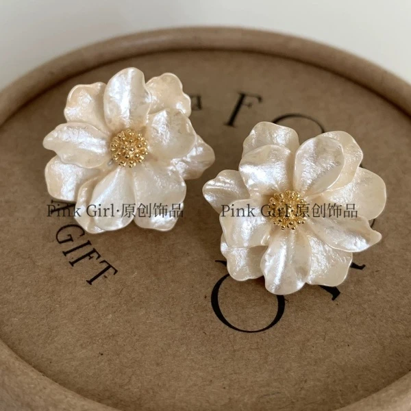 Pink Girl 铜合金耳饰   S643气质百搭花朵耳钉精致小众耳饰