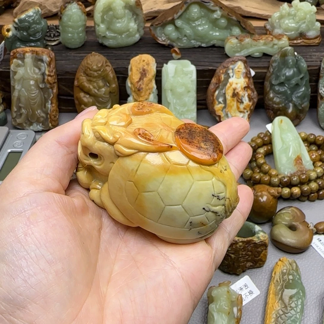 用***4蛇纹石玉合金挂坠