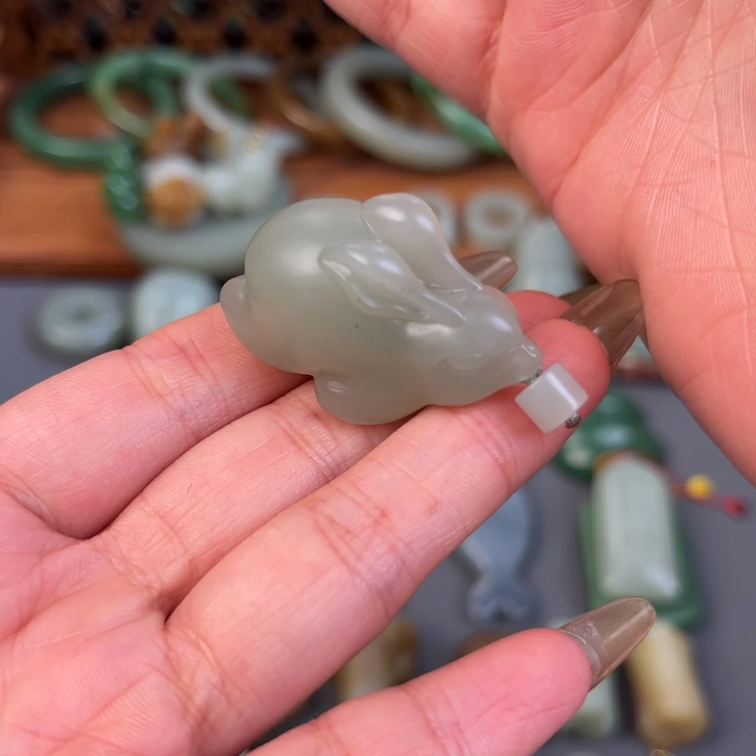 和田玉（糖玉）未镶嵌颈饰