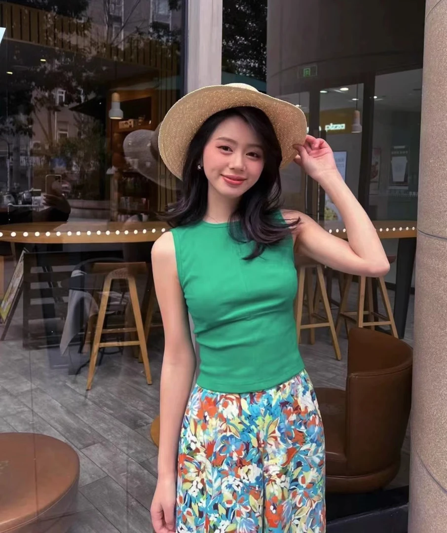 【商场同款】2025夏新款圆领修身梭织无袖针织短款背心上衣1300991