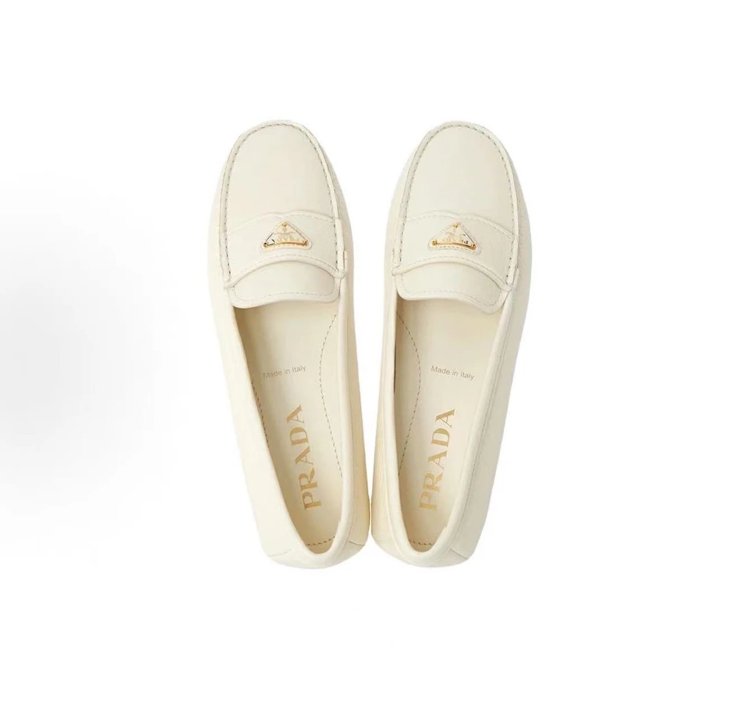 未使用 Prada/普拉达 普拉达白色logo平底乐福36