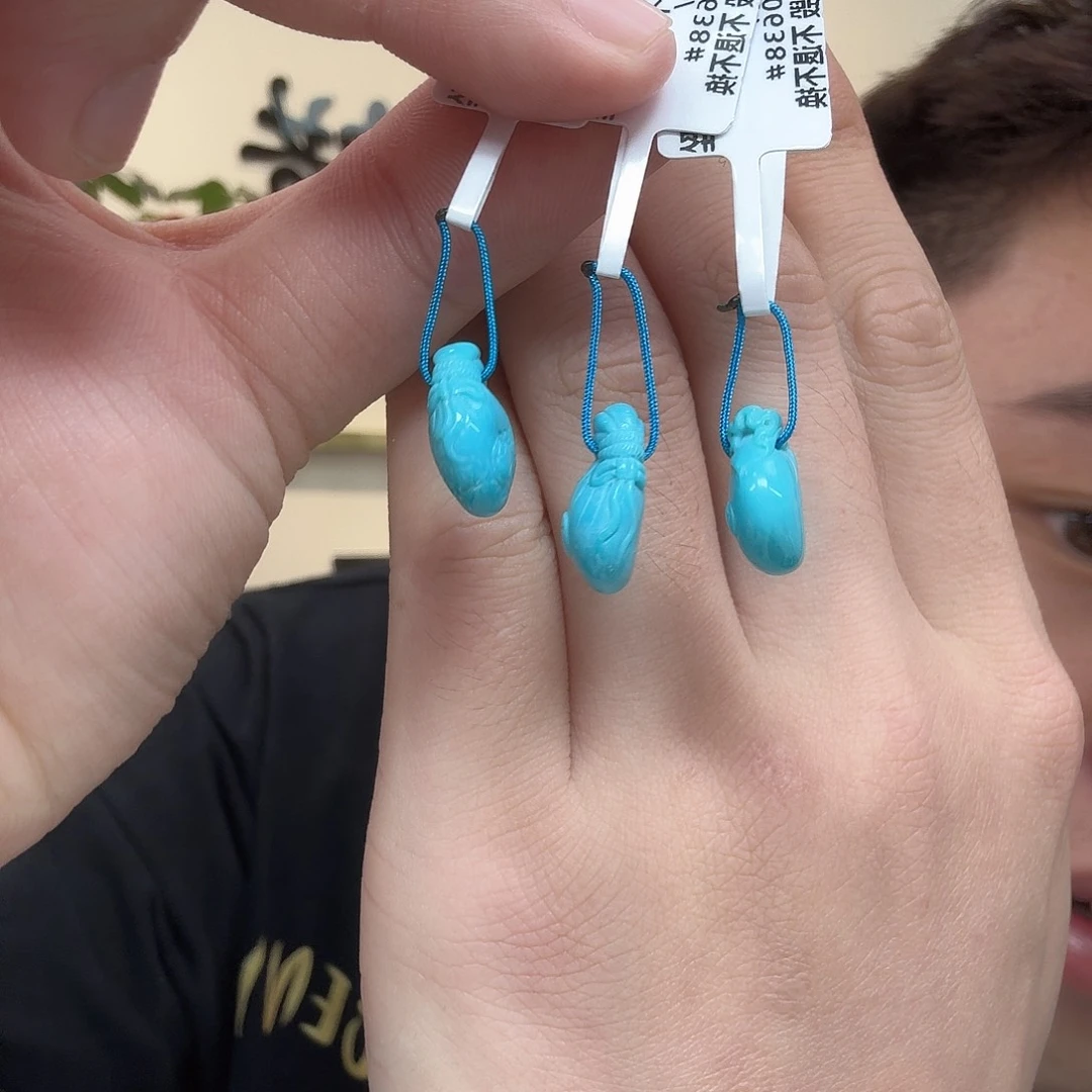 绿松石未镶嵌珠宝奇石多样性发货发其一