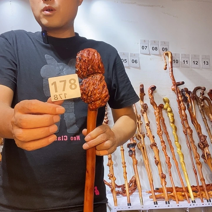 王***奇大叶紫檀（黑酸枝木类）