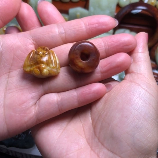 吊坠(不含链)未镶嵌岫岩河磨玉（透闪石质玉）尹*风