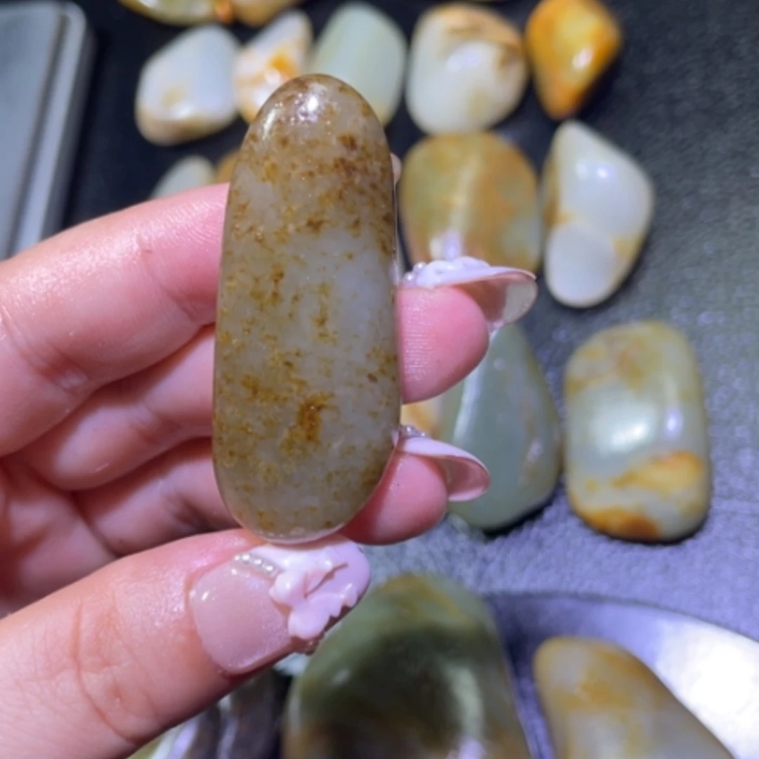 【闪购商品】颈饰未镶嵌和田玉