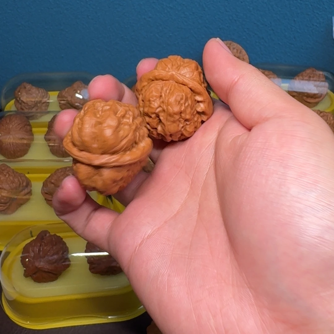 文玩核桃把件石子蛙边 37