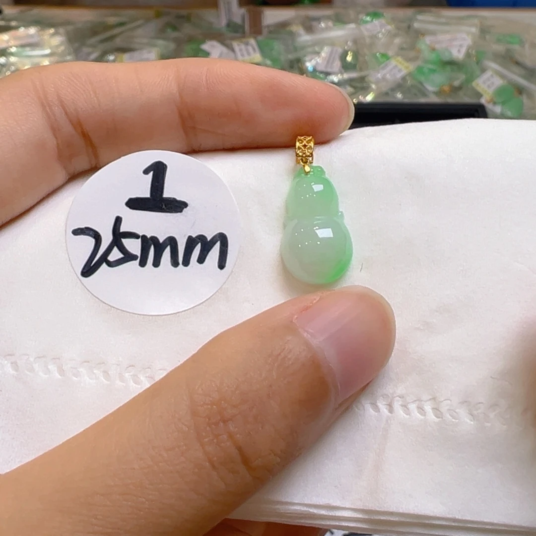 吊坠(不含链)18K金镶嵌翡翠