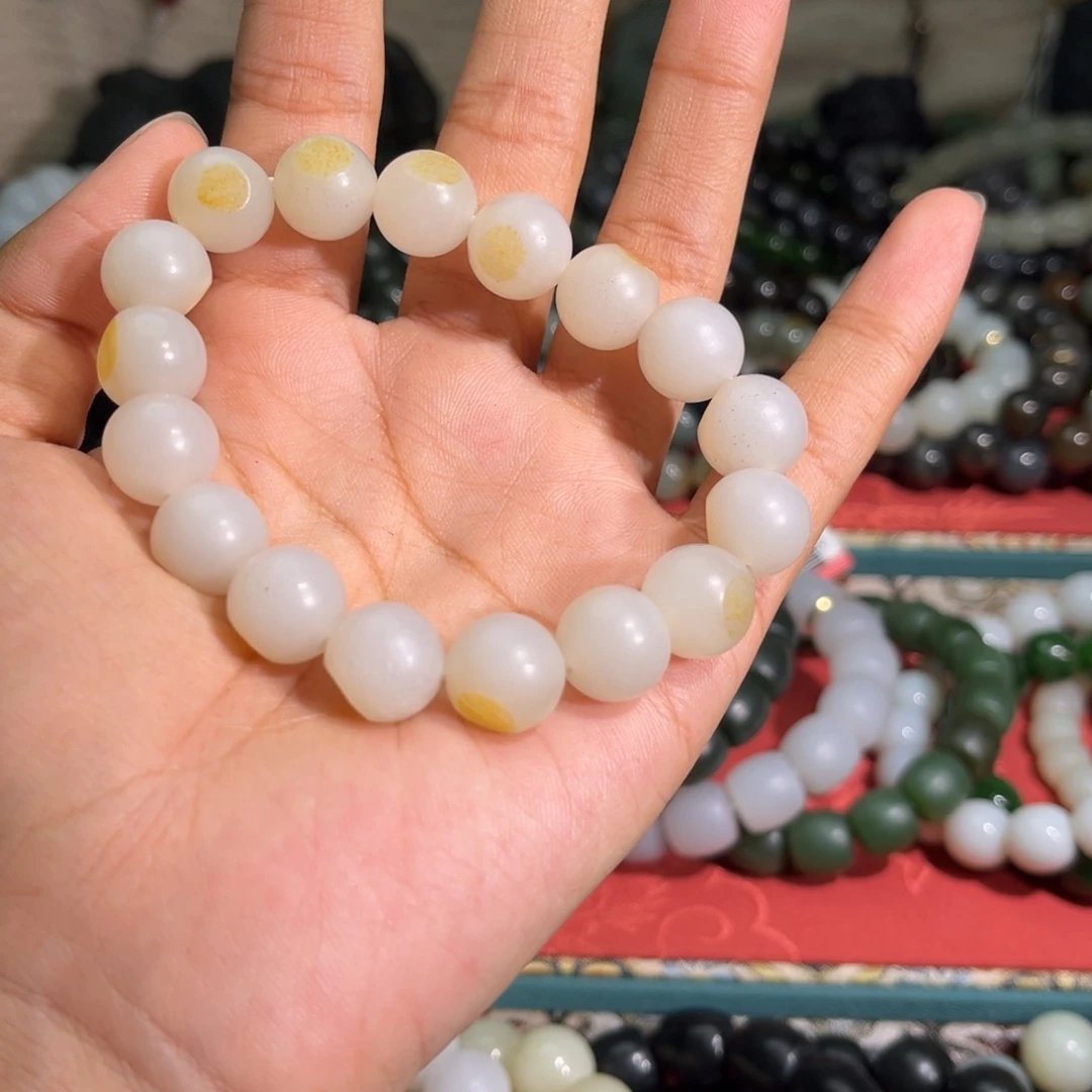 小***圆和田玉未镶嵌手链