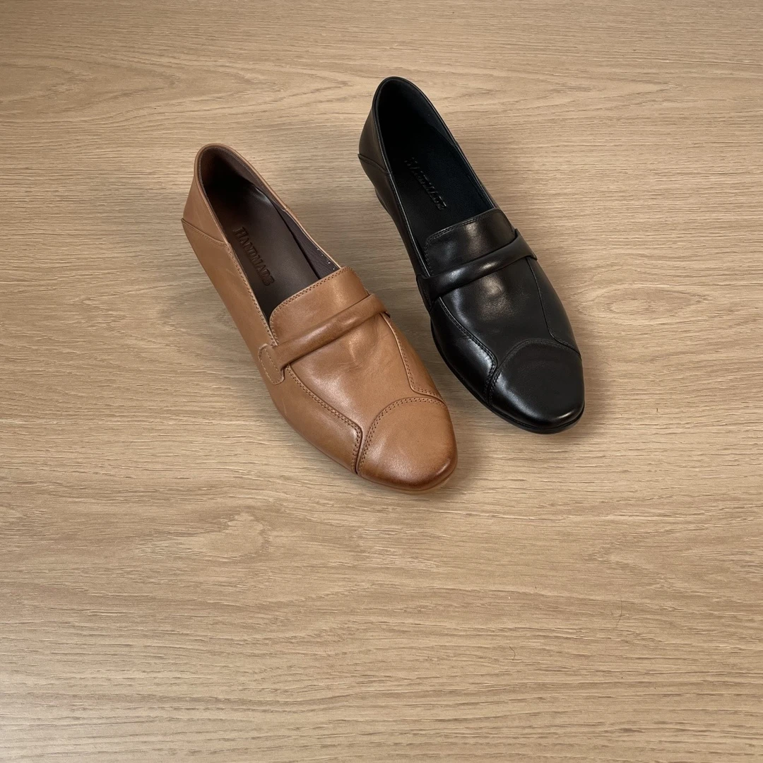 法式复古简约圆头粗跟女鞋舒适百搭低跟美鞋美脚春季新款女鞋真皮