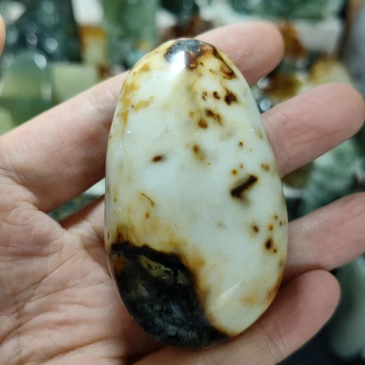 岫玉未镶嵌原石款式