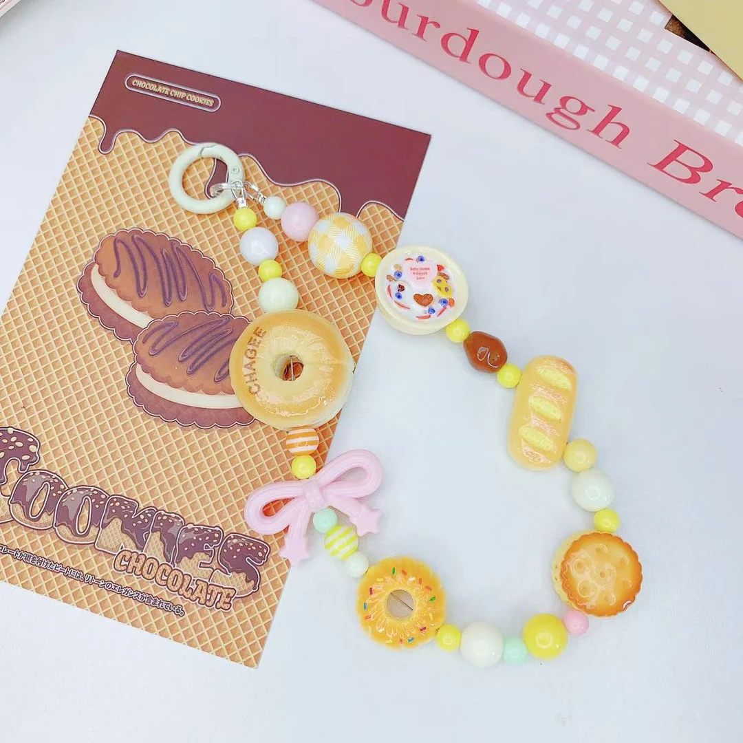 定制字母蝴蝶结串珠手机挂饰可爱潮可作耳机套钥匙扣