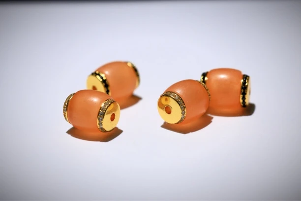 文玩配饰粉糯配珠精工细作铜镀金镶嵌尺寸8×9.8左右多样性发一个