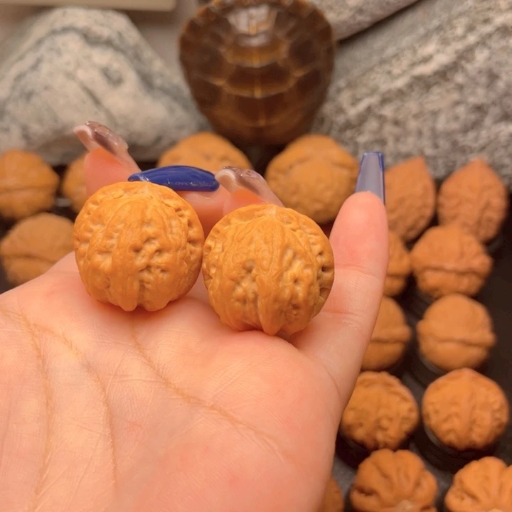 把件文玩核桃瓷娃娃