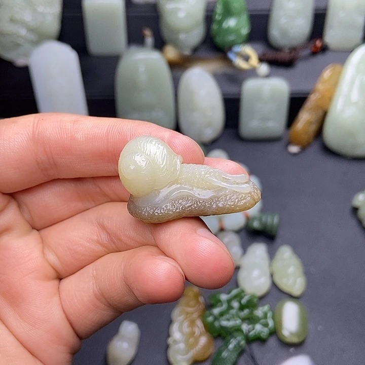 未镶嵌和田玉挂件