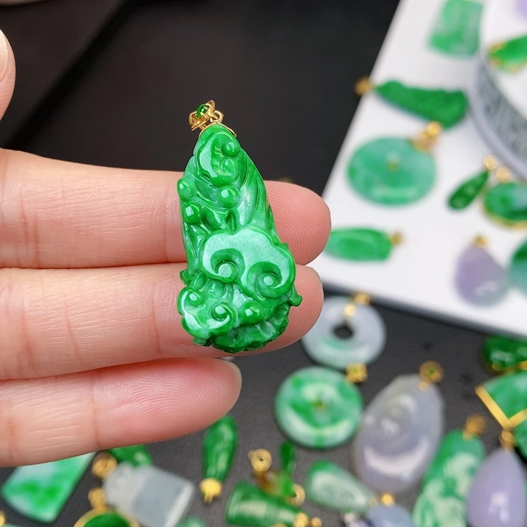 翡翠吊坠(不含链)18K金镶嵌