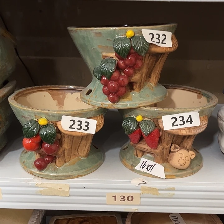 粗陶材质多肉花盆发柚水均匀点的