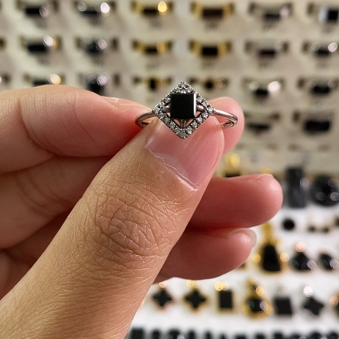 翡翠未镶嵌手链墨翠