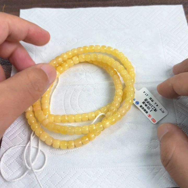 未镶嵌琥珀裸石02400000000