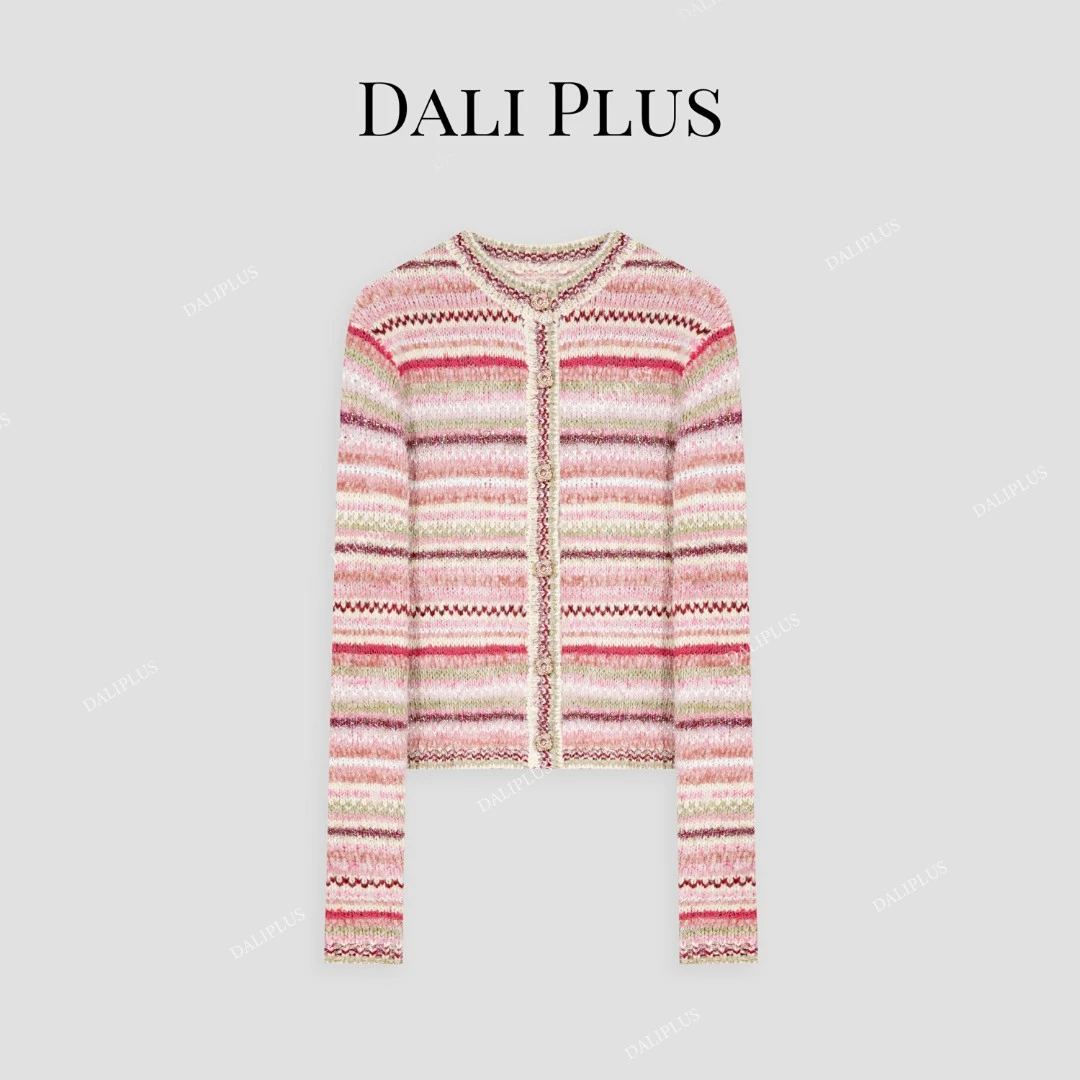 DALI PLUS圣诞彩虹系列 小香风粉色条纹羊 毛甜美针织衫-D4MM0541