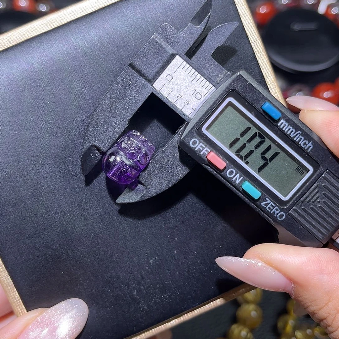 腻***腻水晶珠宝半成品未镶嵌紫超貔貅
