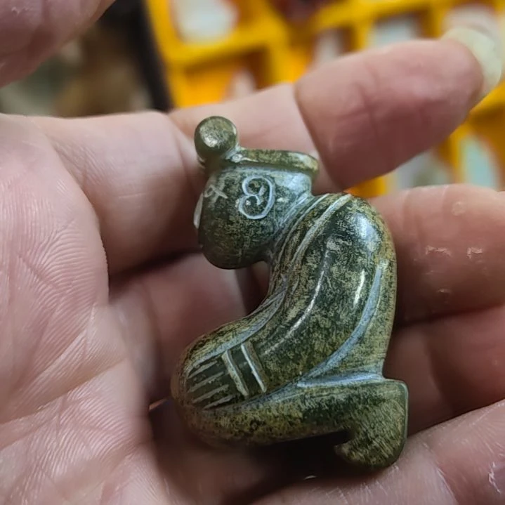 和田玉（糖玉）未镶嵌挂件