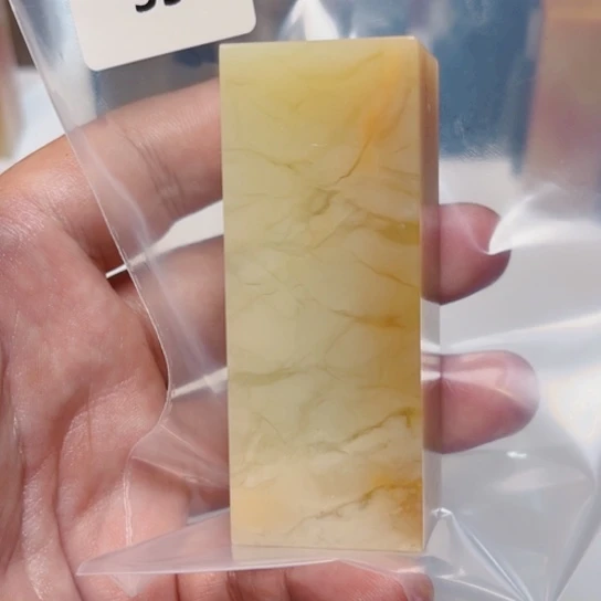 用***1老挝石老挝石北部结晶