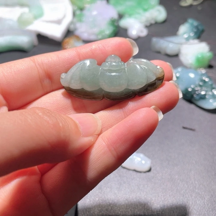 【闪购商品】翡翠颈饰未镶嵌你****?天然翡翠