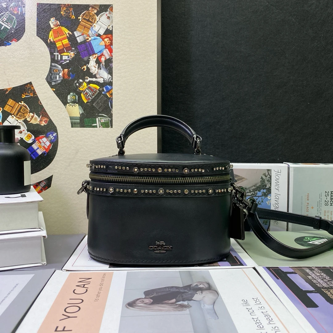 95新 COACH/蔻驰 22992斜挎包19*14