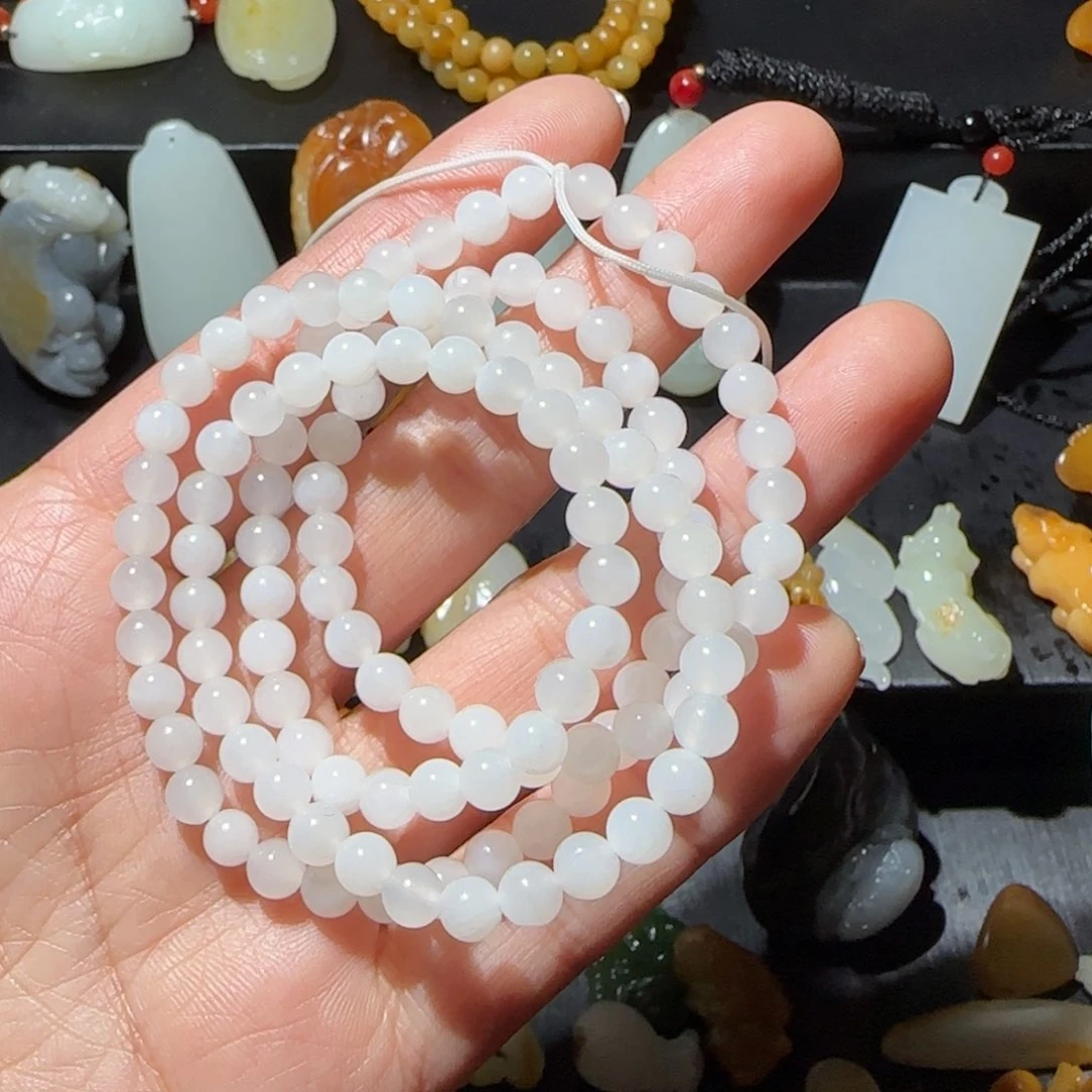 和田玉颈饰未镶嵌