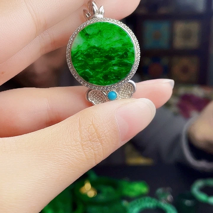 翡翠银S925镶嵌颈饰多样性