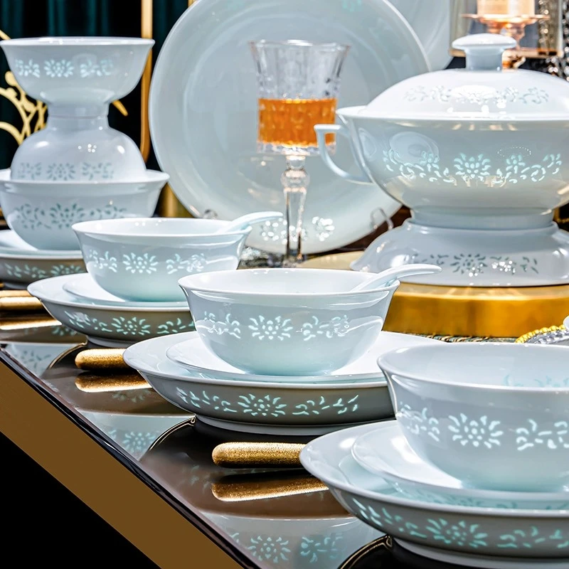 青瓷玲珑70件高档碗盘套装景德镇高白瓷餐具家用乔迁之喜陶瓷碗碟