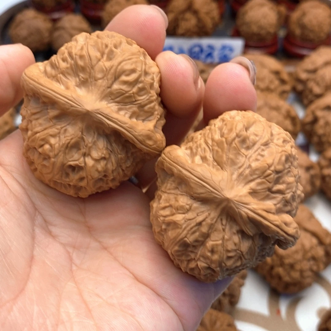 【闪购商品】文玩核桃吊坠边44肚47尺南瓜墩