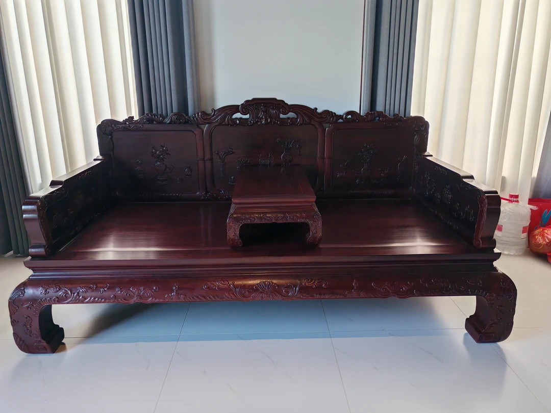 赞比亚血檀西洋花罗汉床。