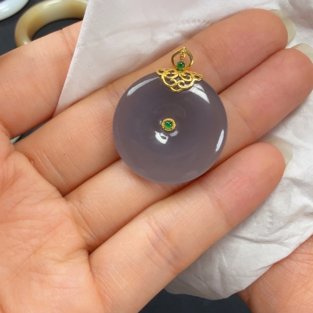 和田玉18K金镶嵌颈饰